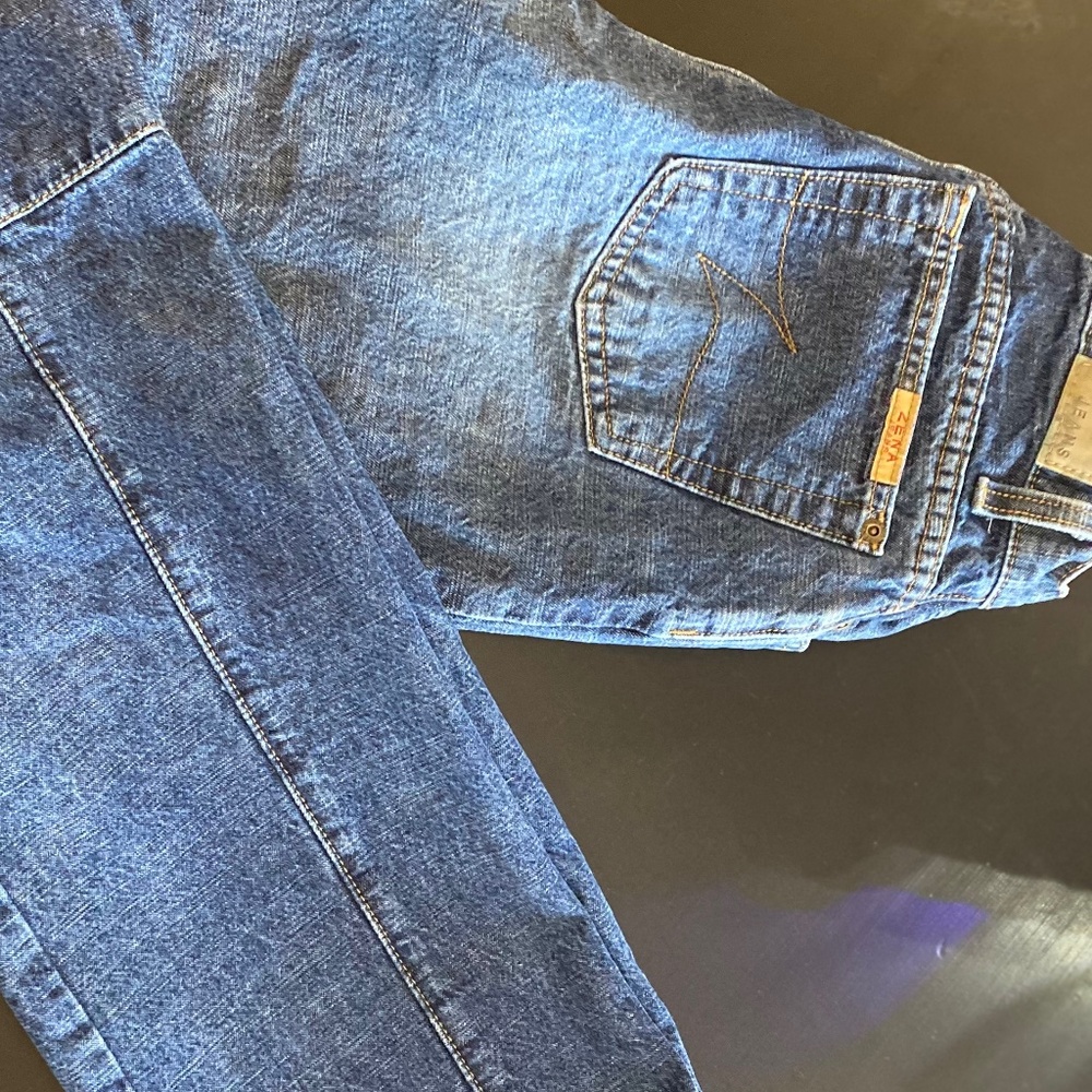 Zena jeans